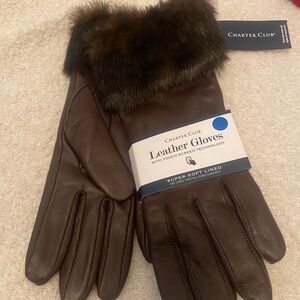 Women’s leather gloves